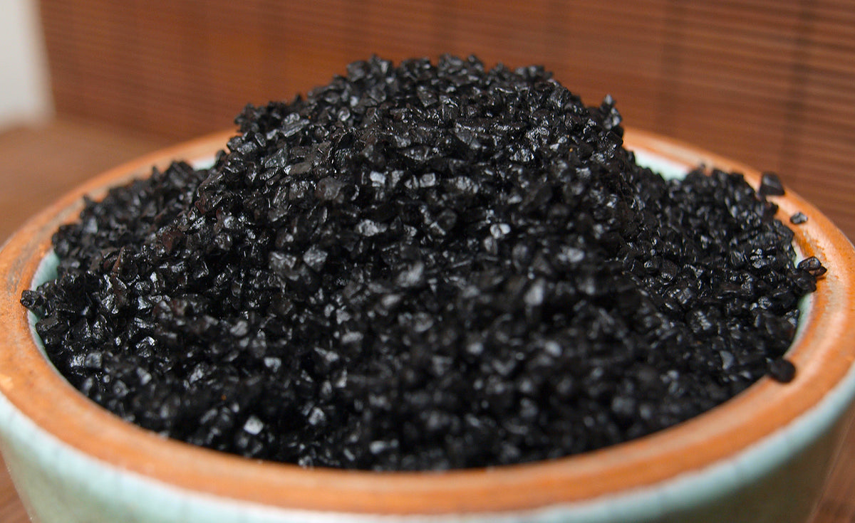 hawaii-salz-schwarz-black-lava-salzjj7nlzlunglev